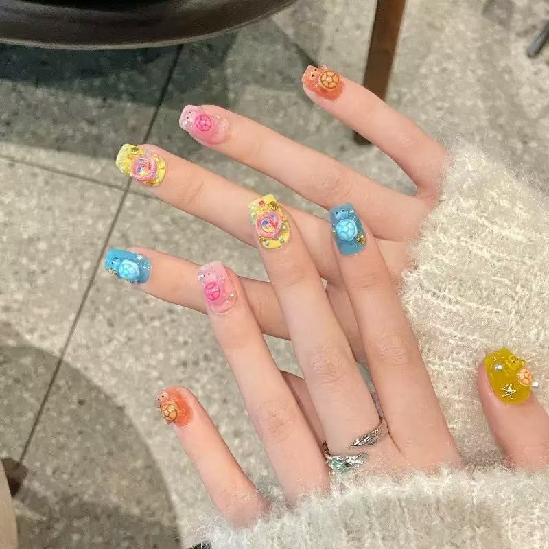 Nail Art - 100 миниатюрных разноцветных смоляных шармов в